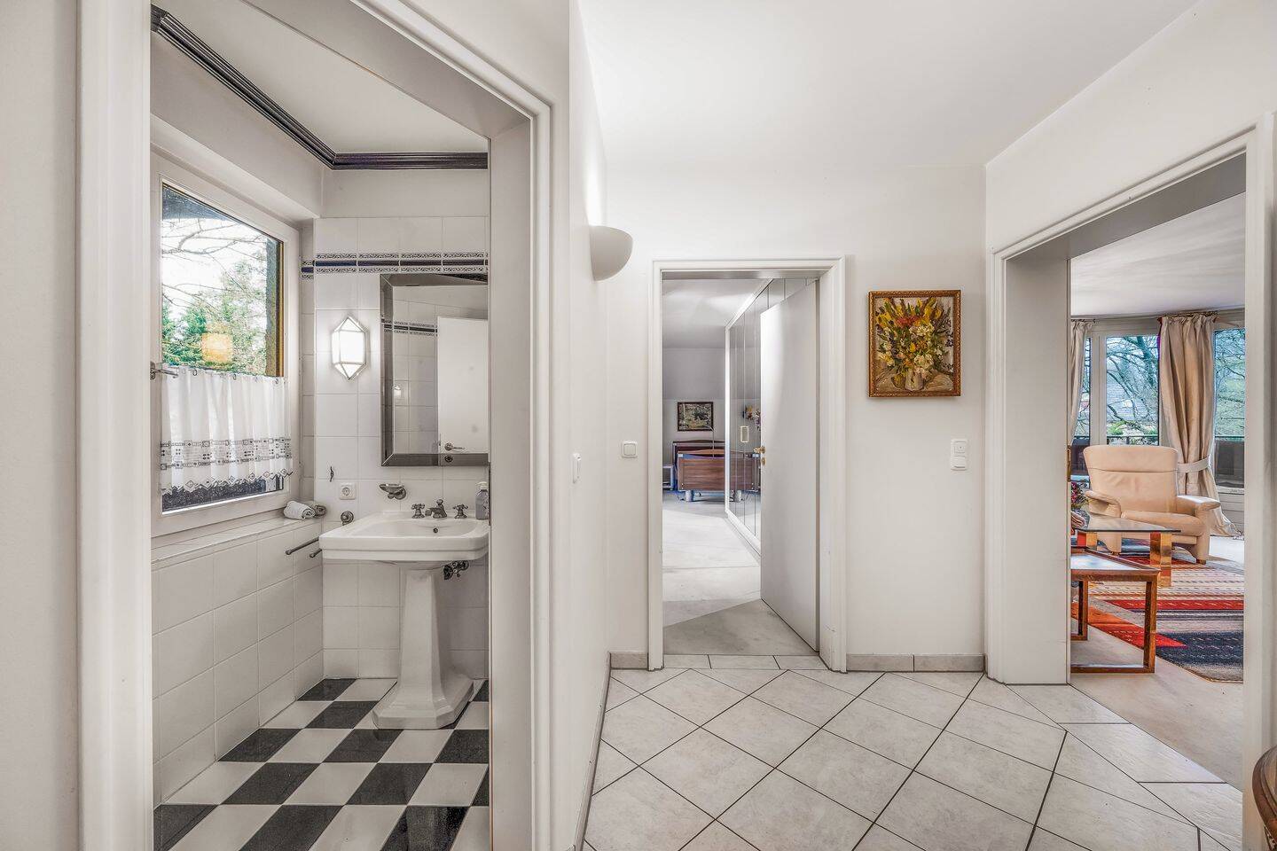 Großzügiges Wohnen auf zwei Ebenen in einer der besten Lagen Münchens. Exklusive 5-Zimmer-Wohnung – München – Vorschaubild 7