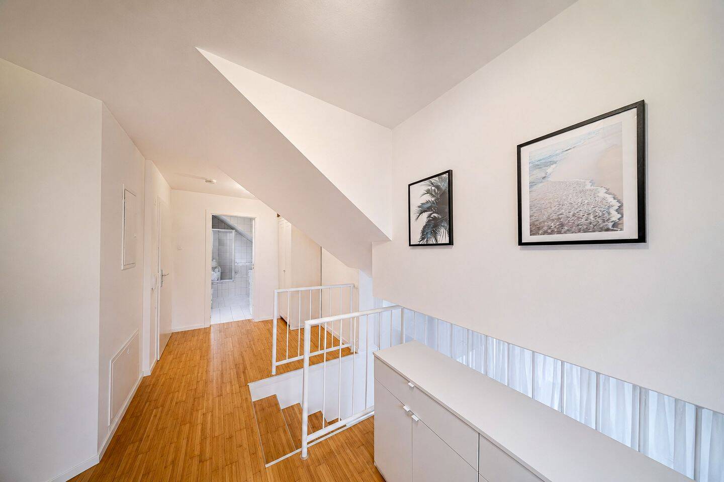 Außergewöhnliche Split-Level-Wohnung in begehrter Aussichtslage von Stuttgart-Vaihingen – Stuttgart – Vorschaubild 4