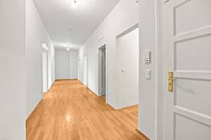 3-Zimmer-FAMILIENWOHNUNG mit Blick ins Grüne