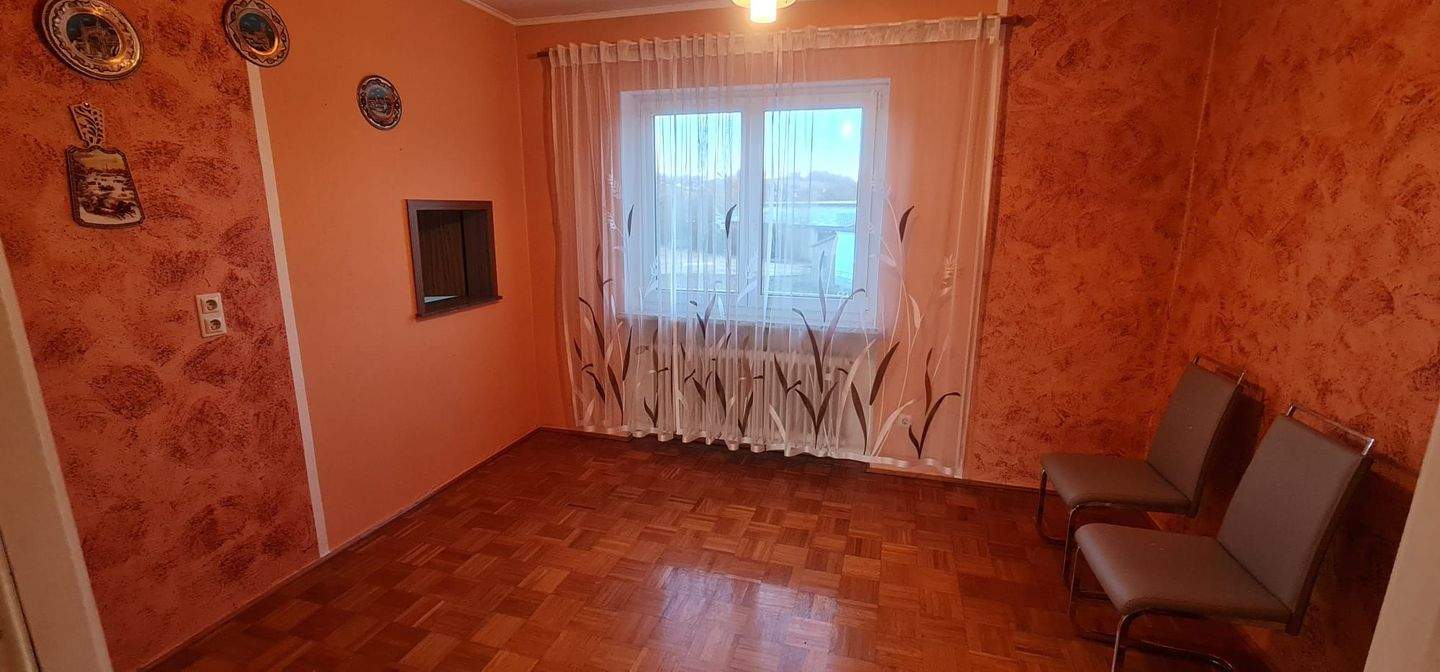 Doppelhaushälfte als Bungalow mit 5 Zimmer und 140m² Wohnfläche zu vermieten! – Mainleus – Vorschaubild 2