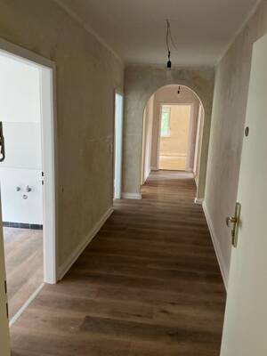 Große, sonnige Familienwohnung mit Balkon in Wiesbaden / Nerotal – 65193 Wiesbaden – Vorschaubild 3