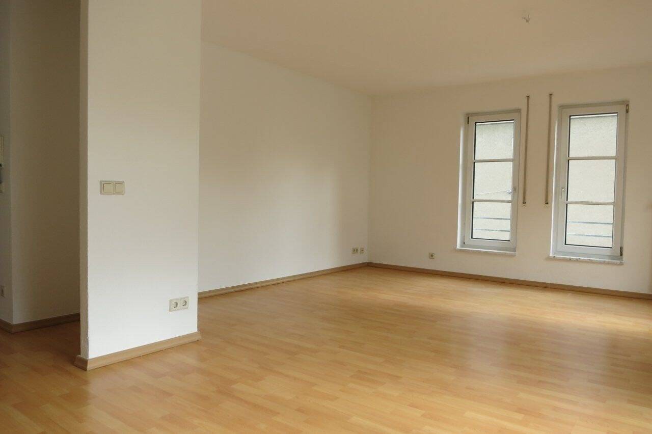 Single-Traum-Wohnung als Anlage mit Potential - Küche und Bad mit Fenster, Balkon sowie Stellplatz! – Chemnitz – Vorschaubild 8