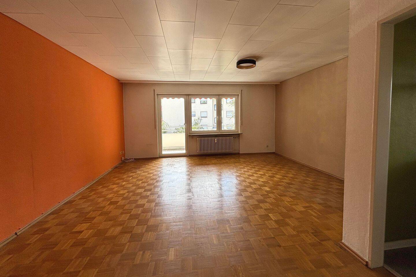 Freie 2-Zimmer Wohnung mit Balkon und Tiefgaragenstellplatz in S-Hofen! – Stuttgart – Vorschaubild 3