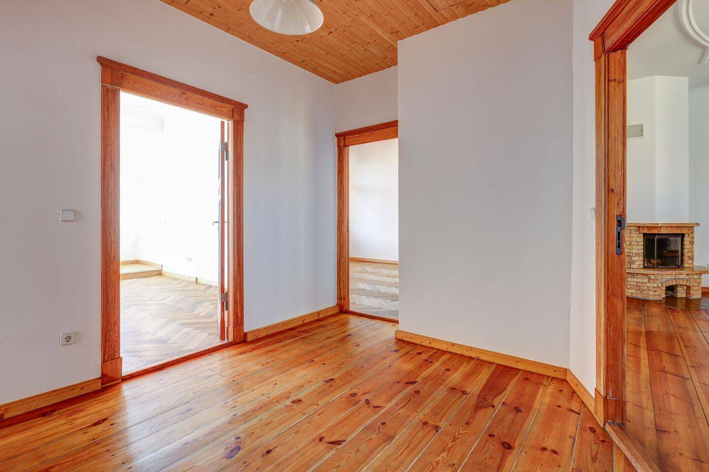 Lichtdurchflutetes Altbau-Juwel in der Kastanienallee – Berlin – Vorschaubild 3