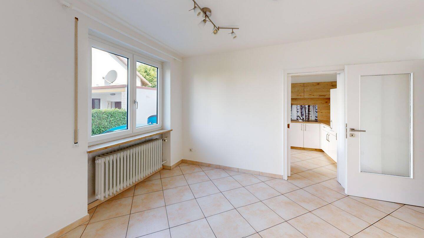 Großzügige Doppelhaushälfte mit Garten, Balkon und Garage in ruhiger Lage von Gaimersheim – Gaimersheim – Vorschaubild 9