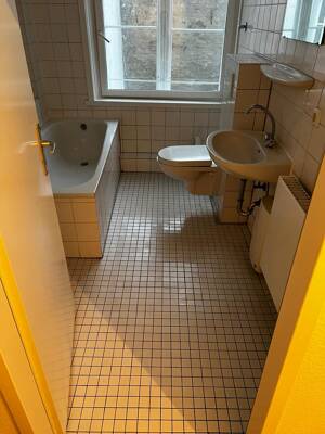 Wahmstraße 2 Zimmerwohnung--sehr ruhige Lage--großes Voll-Bad--Gartennutzung – 23552 Lübeck – Vorschaubild 4