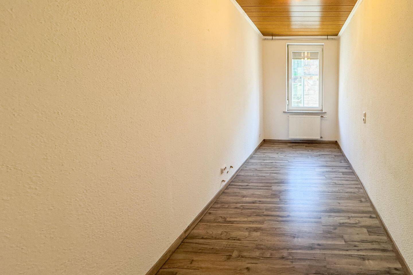 Bezugsfreie 4-Zimmer-Wohnung mit Balkon und zwei Bädern im Herzen von Fürth – Fürth – Vorschaubild 8