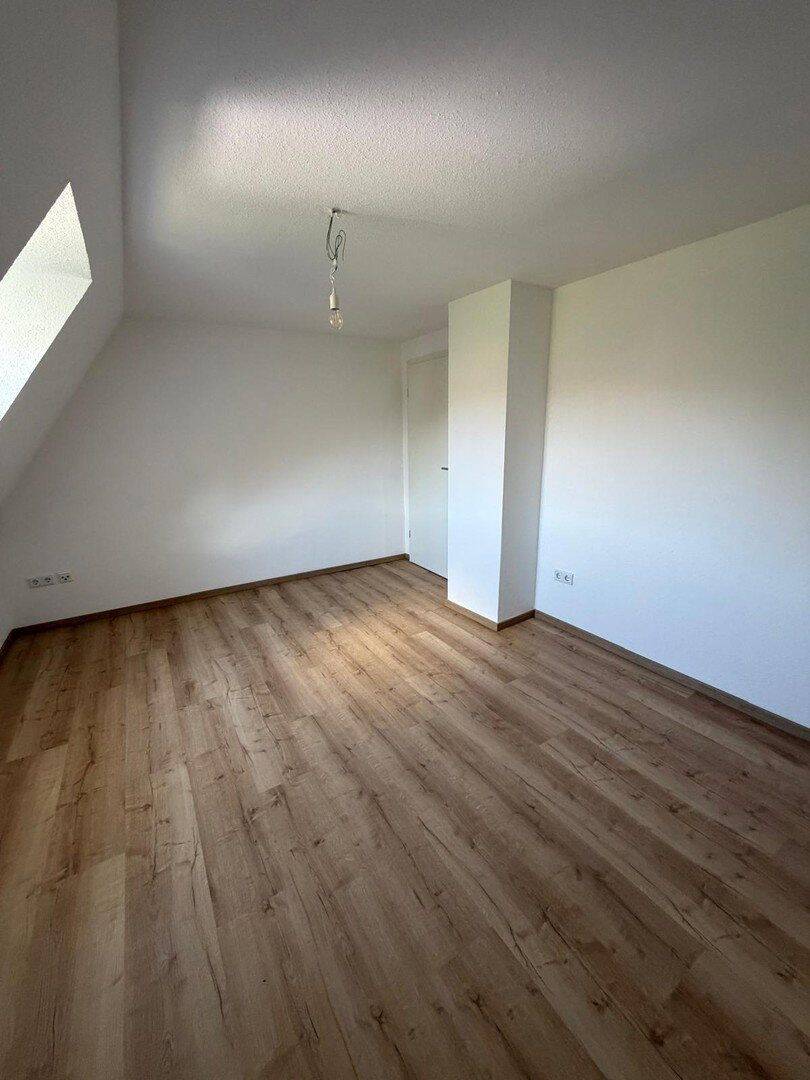 Dachgeschosswohnung in Pleinfeld - Frisch saniert – Pleinfeld – Vorschaubild 6