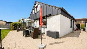 Nachhaltiger Wohntraum mit Wärmepumpe, PV-Anlage, moderner Küche und viel Platz in ruhiger Lage – 27574 Bremerhaven – Vorschaubild 6