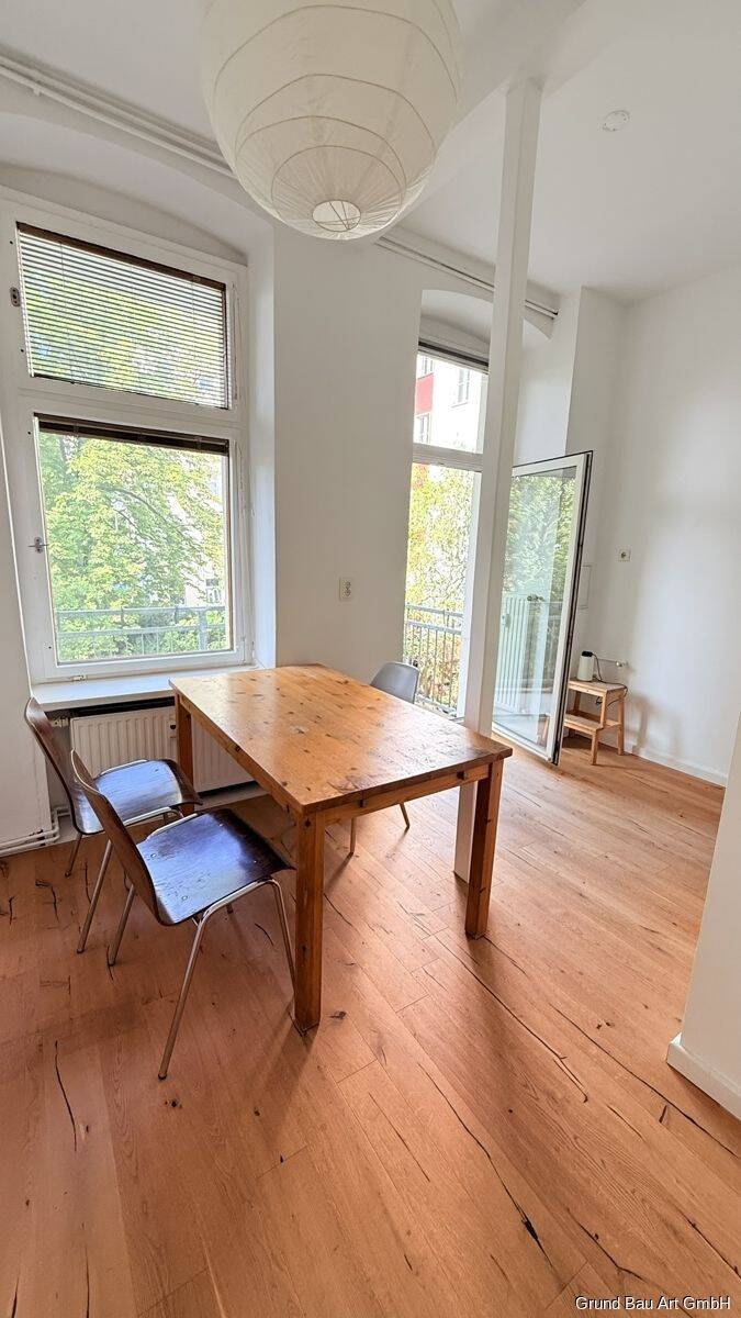 3 Zimmer auf 40 m²! Ruhige, sanierte Altbauwohnung mit großem Balkon in westlicher Ausrichtung – Berlin – Vorschaubild 2