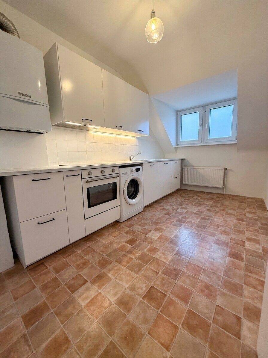 Frisch renovierte Wohnung mit neuer Einbauküche!!! – Krefeld – Vorschaubild 2