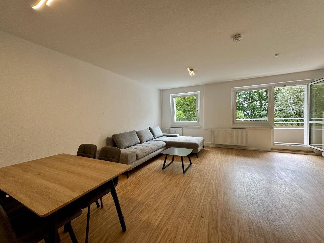Frisch möblierte 3-Raumwohnung in grüner und ruhiger Lage – Chemnitz – Vorschaubild 3