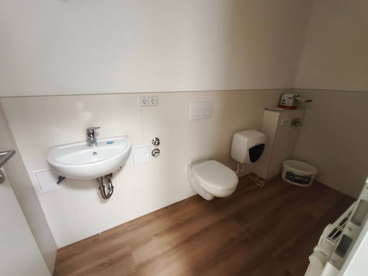 **Großzügige Fläche mit Garten, Ankleideraum, Speisekammer und Wohlfühlbad in idyllischer Wohnlage** – Leipzig – Vorschaubild 9