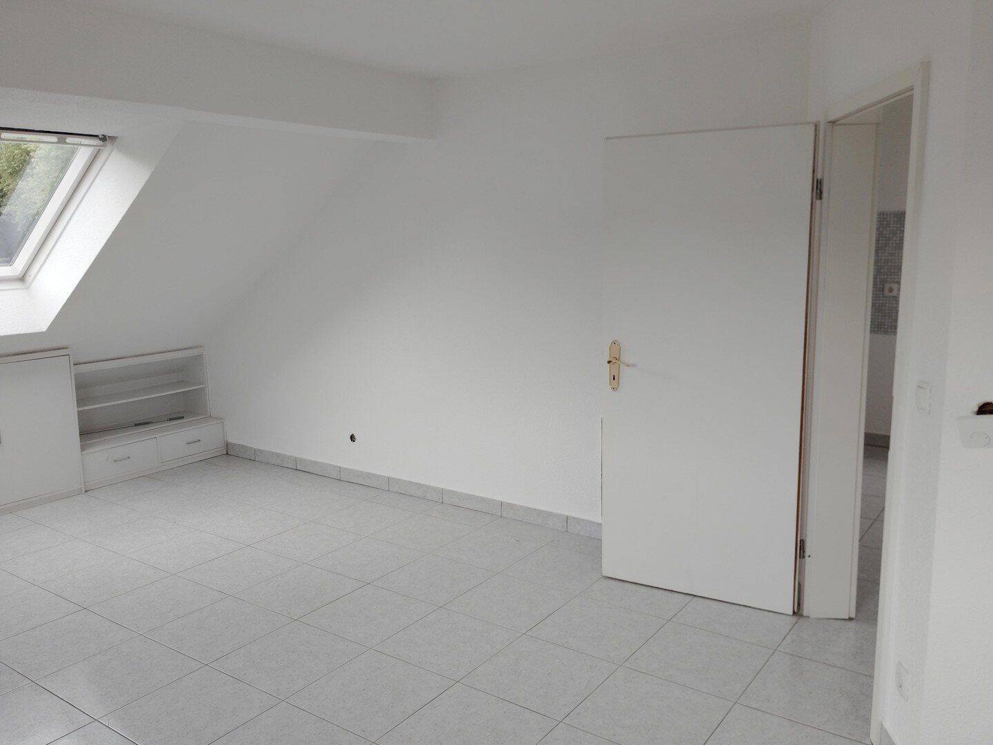NEU: Attraktive, 2-Zimmer-DG-Wohnung in Herne-Mitte im 3-FH mit Fußbodenheizung – Herne – Vorschaubild 4