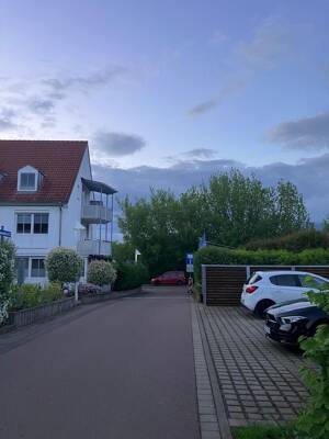 Zeitgemäß wohnen in Halle-Seeben – Sanierte Dachgeschosswohnung mit guter Anbindung