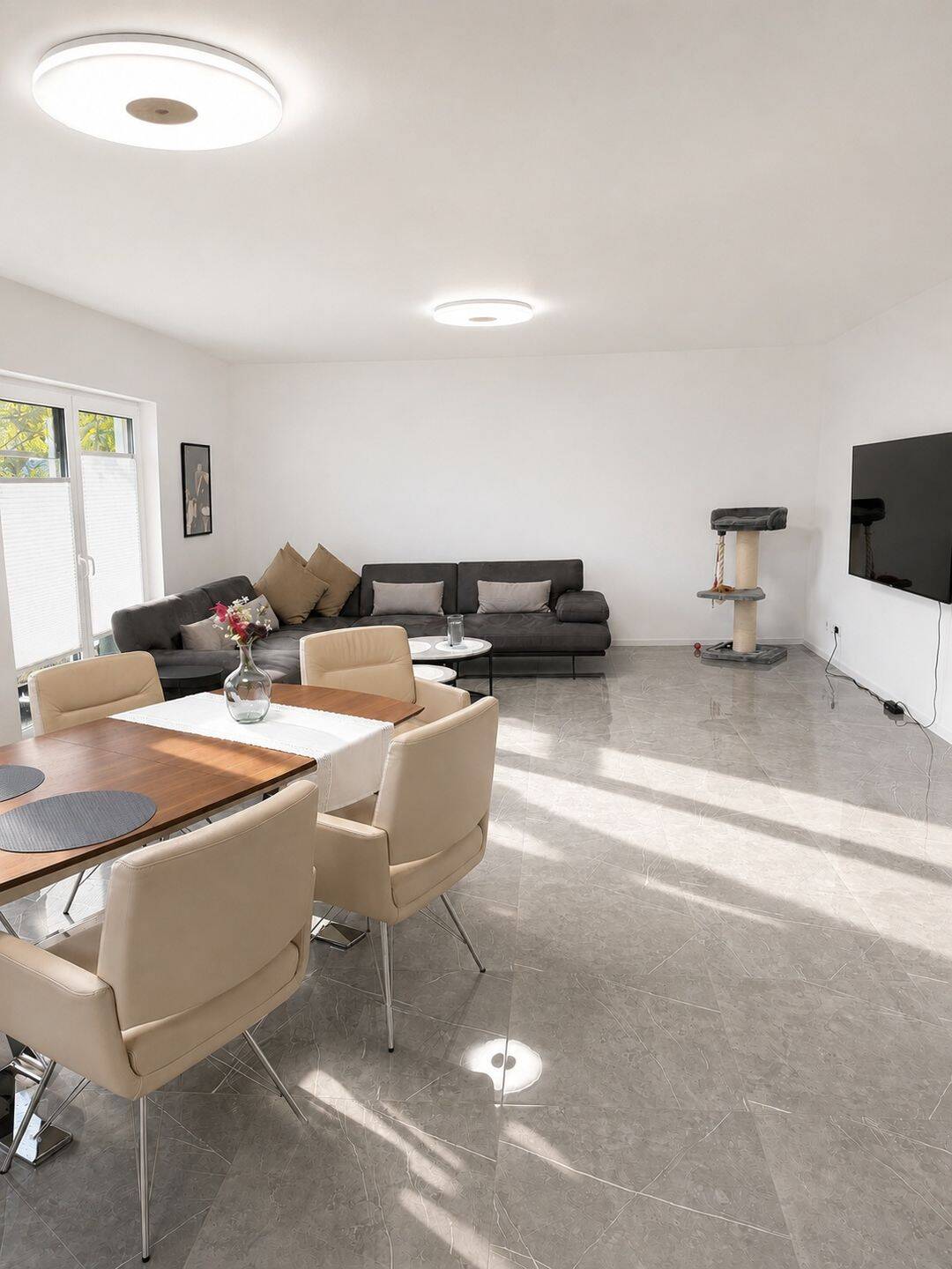 Modernes Familienhaus mit Wintergarten, PV-Anlage und vielseitigem Wohnkonzept – Sankt Leon-Rot – Vorschaubild 3
