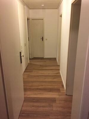 2-Zimmer-Wohnung mit großer Küche, Südbalkon & Tageslichtbad im Südviertel (Küche & Böden inkl.) – 45128 Essen – Vorschaubild 9
