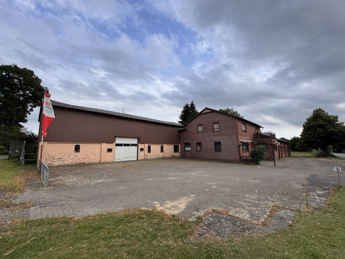 Wohnen und Arbeiten mit über 1.200m² Nutzfläche mit mögliche Baugrundstücke!