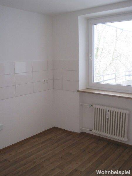 Ruhig wohnen, schnell bei Audi: Renovierte 3-Zimmer-Wohnung mit Balkon! – Ingolstadt – Vorschaubild 5