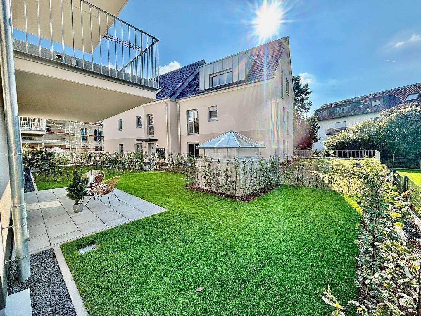4 Zimmer, Küche, 2 Bäder und Terrasse und Garten – Wiesbaden – Bild 1 von 6
