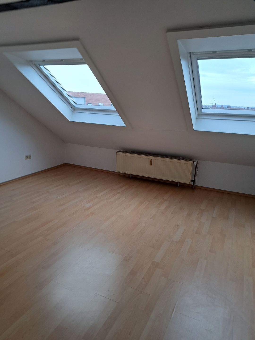 Moderne und aparten 2-Zimmer-Wohnung mit EBK (ohne Ablöse) in bevorzugter Wohnlage Gostenhof – Nürnberg – Bild 1 von 8