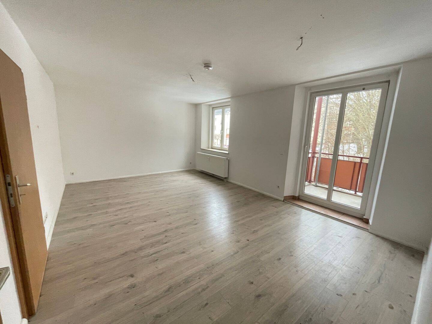 Beethovenstr. ***SUPER! schöne Lage und 2 Räume + Balkon *** – Chemnitz – Vorschaubild 6