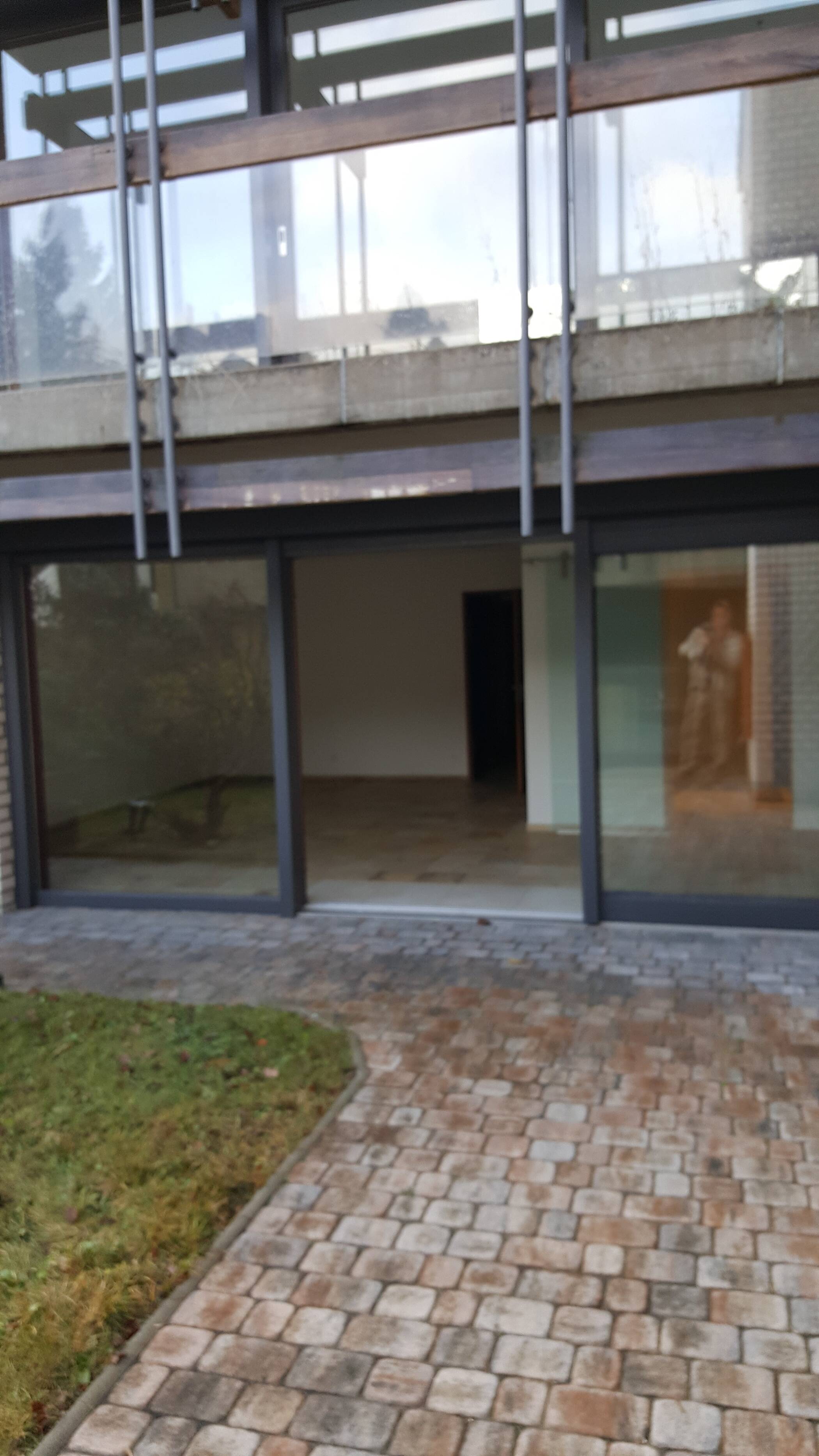Intressantes Einfamilienhaus mit zwei Souterrainwohnungen und seperatem Schwimmbad – Fürth – Vorschaubild 5
