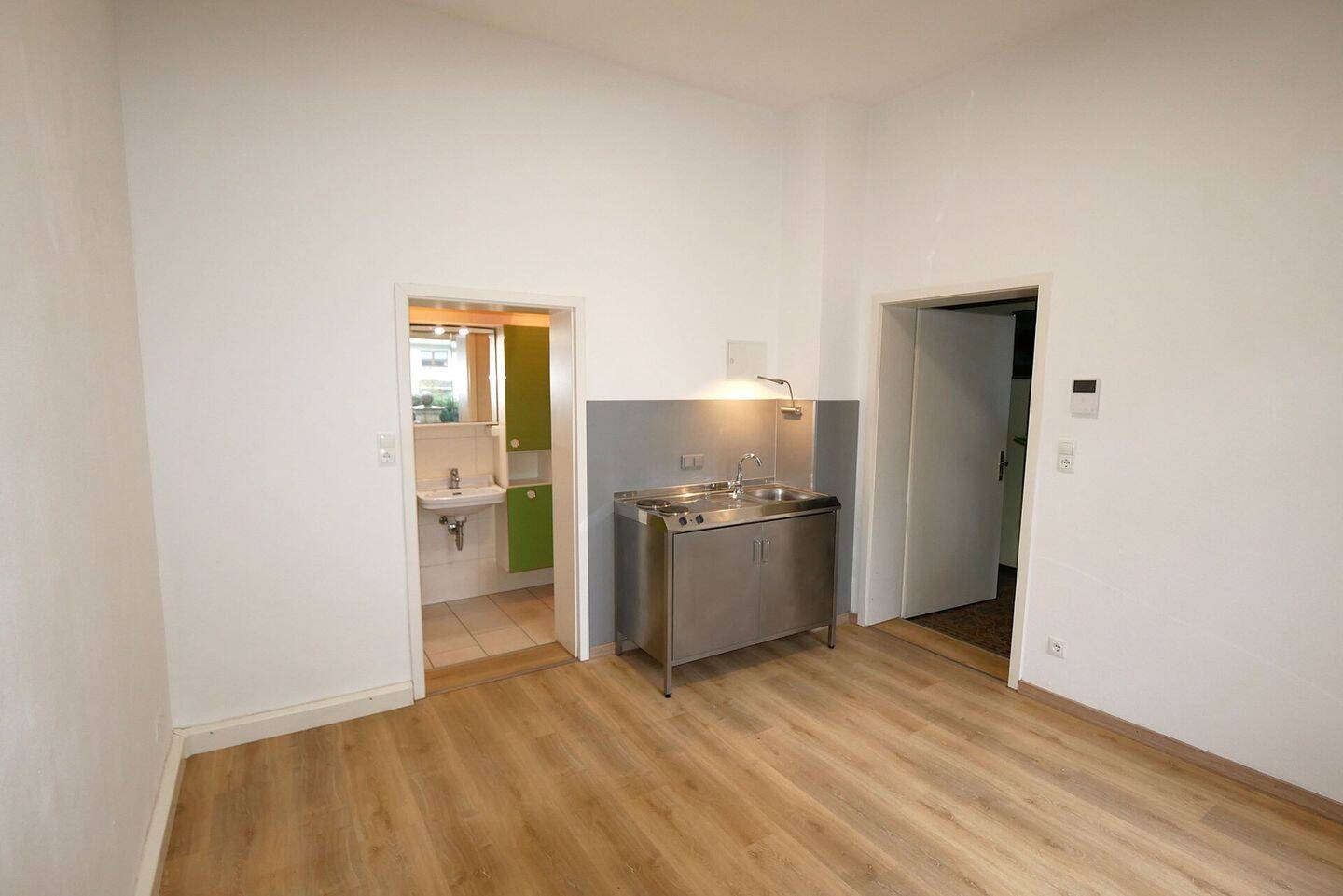 Ideale Zweitwohnung: Kleines Apartment mit Pantryküche am Hofgarten