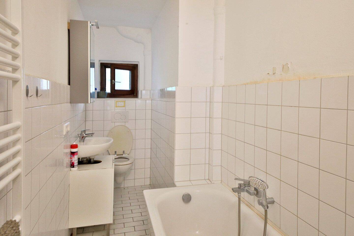 Reihenmittelhaus mit zwei Wohnungen und großzügigem Garten in guter Wohnlage – Karlsruhe – Vorschaubild 4