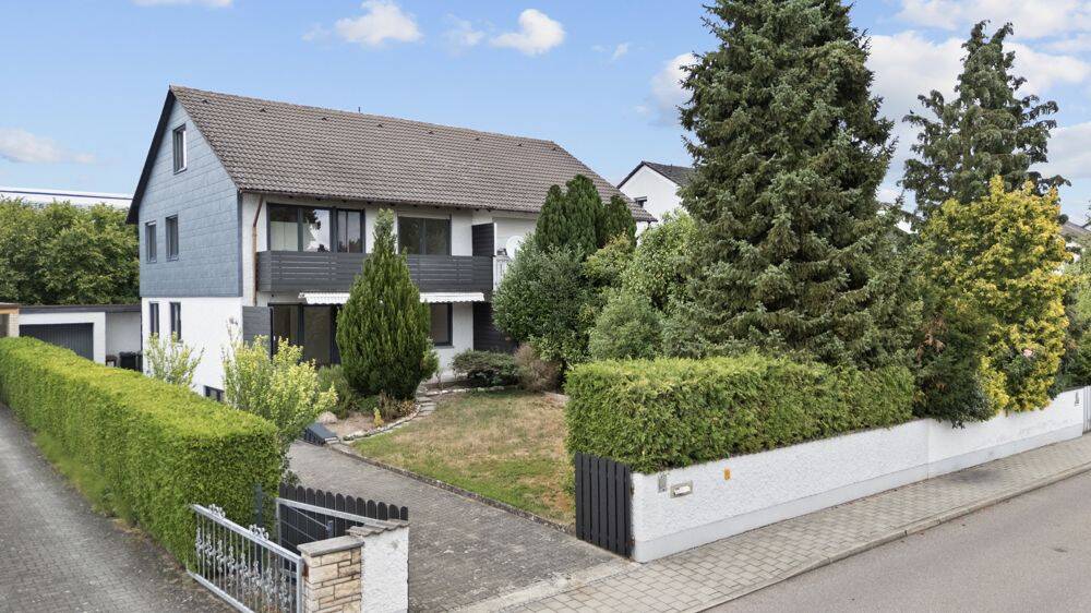 Großzügige Doppelhaushälfte mit Garten, Balkon und Garage in ruhiger Lage von Gaimersheim – Gaimersheim – Vorschaubild 3