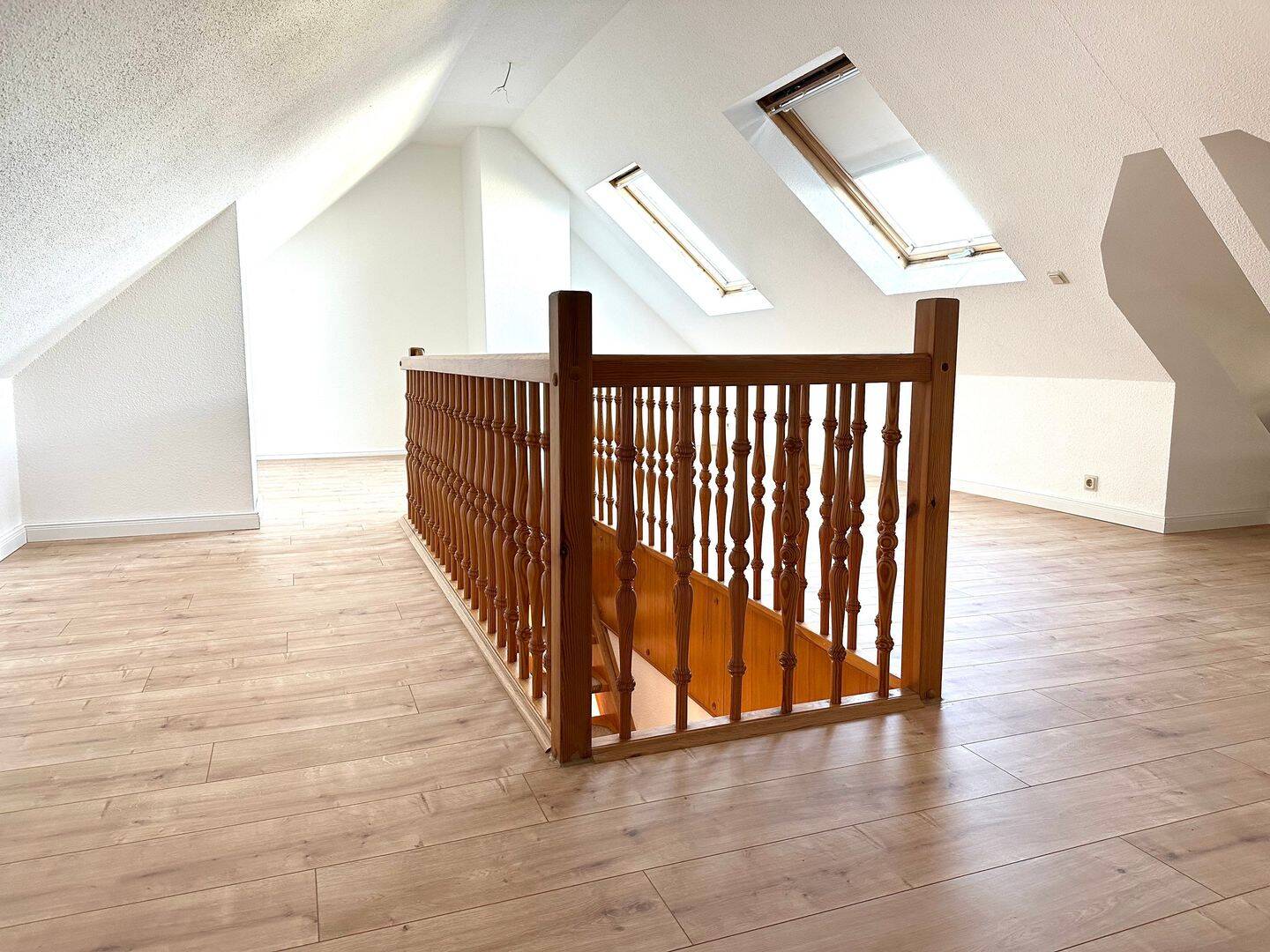 Attraktive Maisonette-Wohnung mit hochwertiger Einbauküche – Chemnitz – Vorschaubild 4
