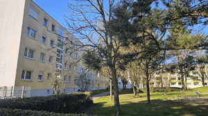 Wohnen oder investieren? 4-Zimmer-Wohnung mit vielseitigen Möglichkeiten – 79114 Freiburg im Breisgau – Vorschaubild 2