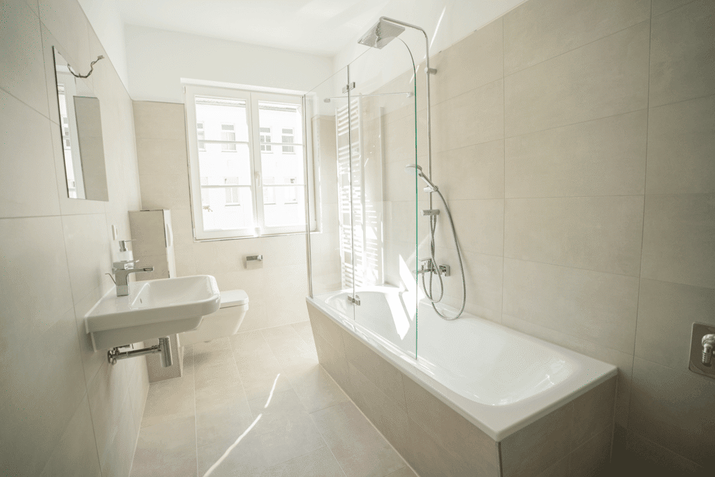 Neu & in Renovierung! Tolle 2-Raum-Wohnung mit moderner EBK und Balkon!