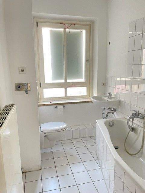 +++ ATTRAKTIVE WOHNUNG MIT SÜDBALKON AUF EINER RUHIGEN NEBENSTRASSE +++ – Chemnitz – Vorschaubild 4