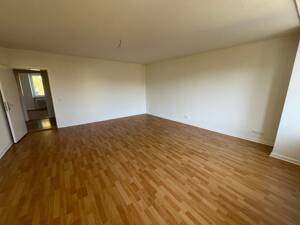 Willkommen in Ihrem neuen Zuhause! Charmante 3-Zimmer-Wohnung im Herzen von Kiel. – 24118 Kiel – Vorschaubild 3
