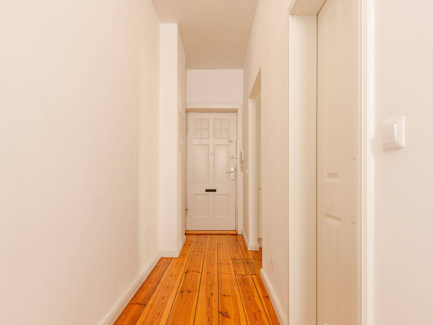 Perfect Balance - Ruhig gelegene Altbauwohnung mit Balkon zwischen urbanem Leben und grüner Erholung – Berlin – Vorschaubild 8