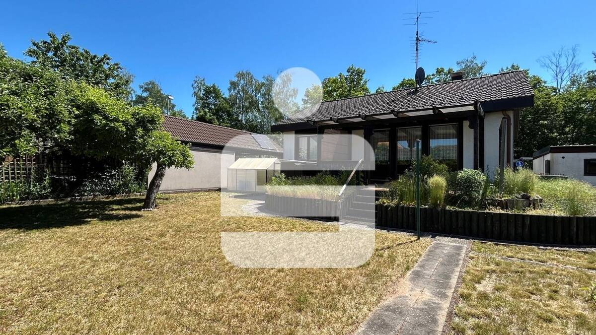 Ab sofort verfügbar!...EFH auf sonnigem Grundstück in Frauenaurach – 91056 Erlangen – Bild 1 von 9