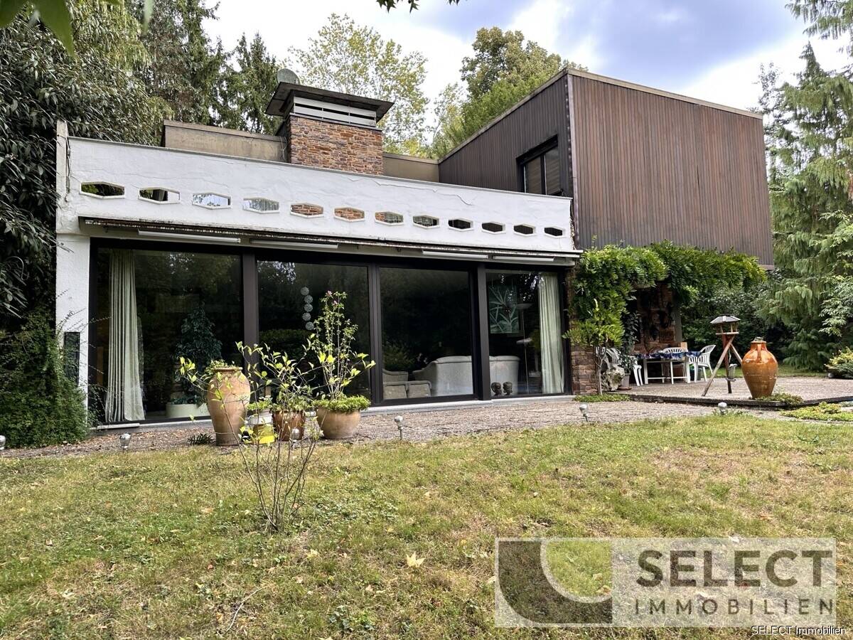 Wohnhaus mit Schwimmbad und Garage in außergewöhnlicher exklusiver Wohnlage auf dem Scheidter Berg – Saarbrücken – Vorschaubild 4