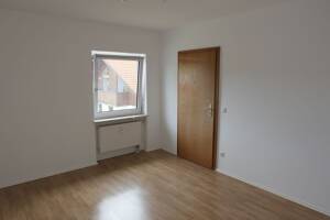 ** Ideal aufgeteilte und sehr schöne 2-Zimmer-Wohnung mit großem Balkon und Bergblick ** – 83620 Feldkirchen-Westerham – Vorschaubild 6