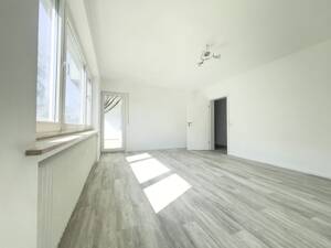Kapitalanlage in Oldenburg - Kreyenbrück | vermietete 3-Zimmerwohnung mit entwicklungspotential. – 26133 Oldenburg – Vorschaubild 2