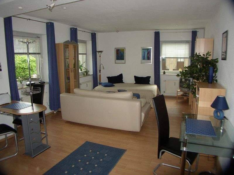 schicke, helle möblierte Appartements für eine oder mehrere Personen – Mönchengladbach – Vorschaubild 4