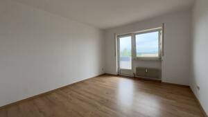 (Anfragen nur per eMail) -Ruhige und gepflegte Drei-Zimmer-Küche-Bad Wohnung in Darmstadt-Wixhausen – 64291 Darmstadt – Vorschaubild 3