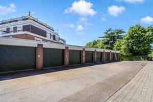Gut geschnittene 2-Zimmer-Wohnung mit Loggia und Garage in gepflegtem Mehrfamilienhaus in BI-Quelle – 33649 Bielefeld – Vorschaubild 6