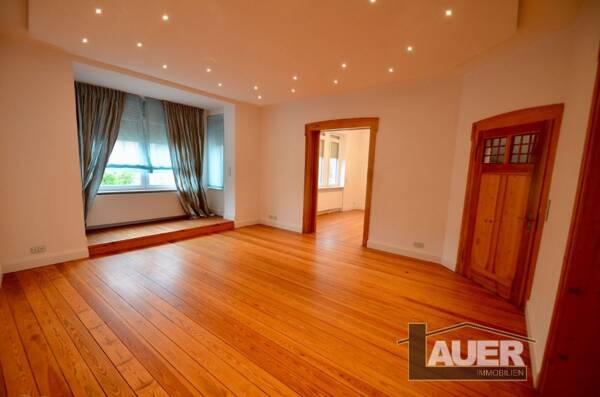Villa in 66955 Pirmasens mit 250 m² kaufen