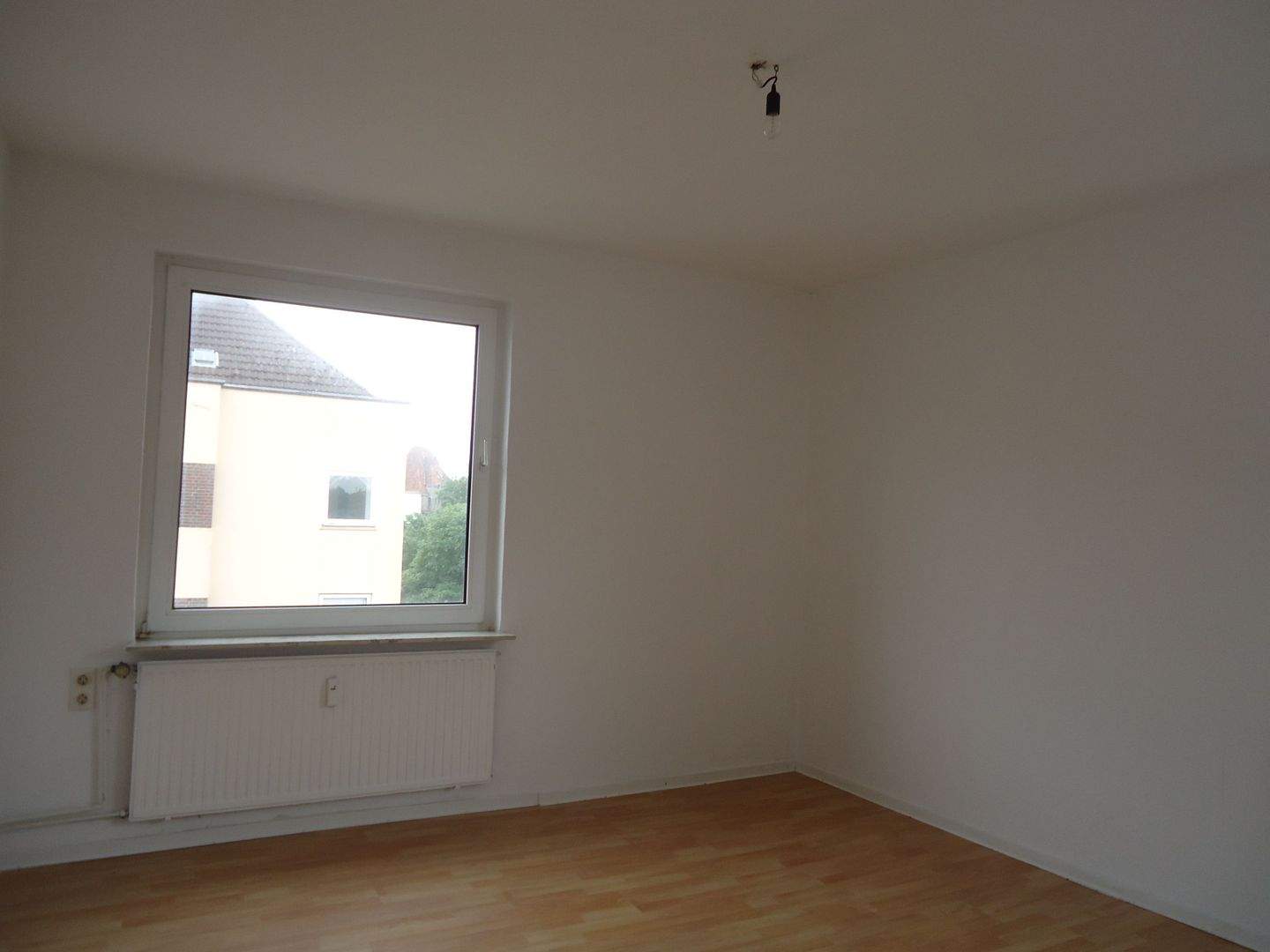 Moderne 2-Zimmer-Wohnung mit Balkon in Bremerhaven, Lehe – Bremerhaven – Vorschaubild 4