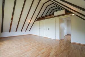 Kaiserswerth: Traumhafte 4-Zimmer-Maisonettewohnung mit 2 Bädern, Terrasse und Garage! – 40489 Düsseldorf – Vorschaubild 8