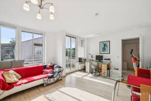 Gepflegte 2 Zimmer-Wohnung mit Westbalkon und Tiefgarage im Grünen – 80939 München – Vorschaubild 2