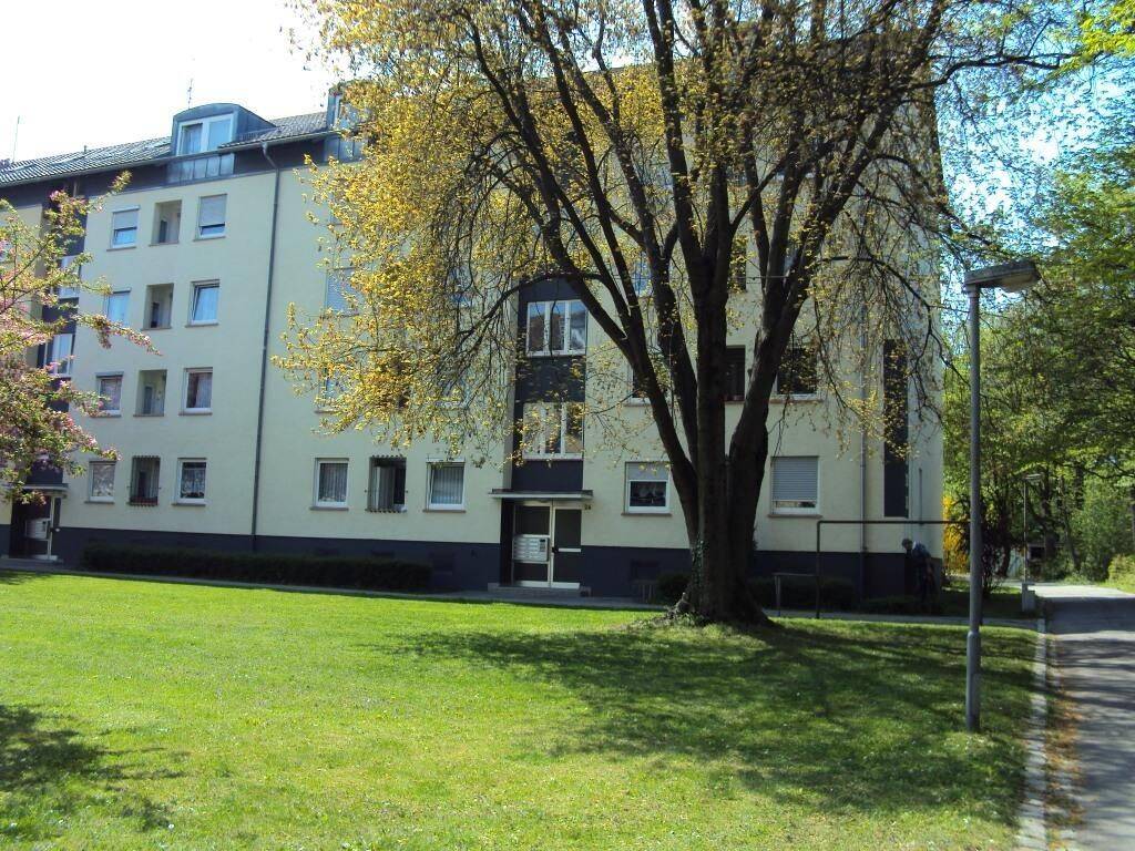 Großzügige 3 Zimmer Dachgeschoss Wohnung – Stuttgart – Bild 1 von 1