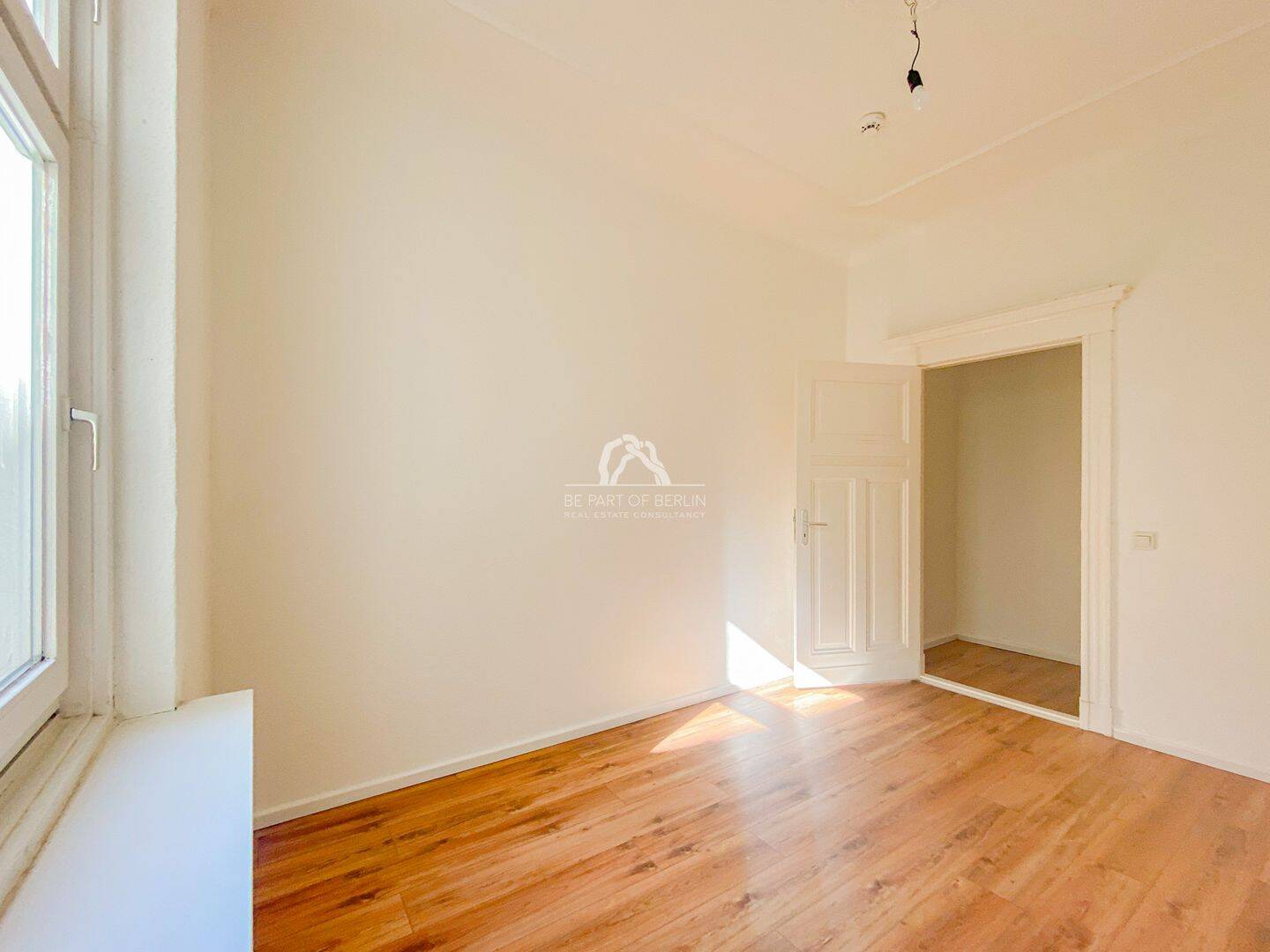 MOABIT - ZENTRAL UND RUHIG! SCHÖNE UND GEPFLEGTE ALTBAUWOHNUNG IM GARTENHAUS! PROVISIONSFREI! – Berlin – Vorschaubild 6