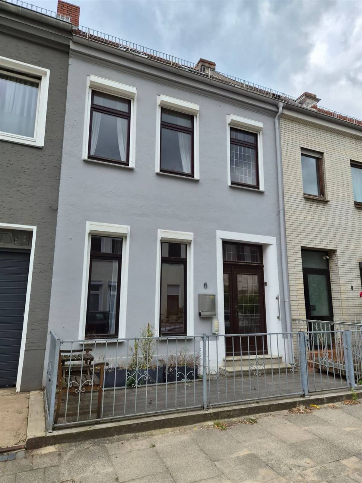 Seltene Gelegenheit in Schwachhausen - Einfamilienreihenhaus mit Entwicklungspotenzial in attraktiver Lage. – 28213 Bremen – Bild 1 von 9